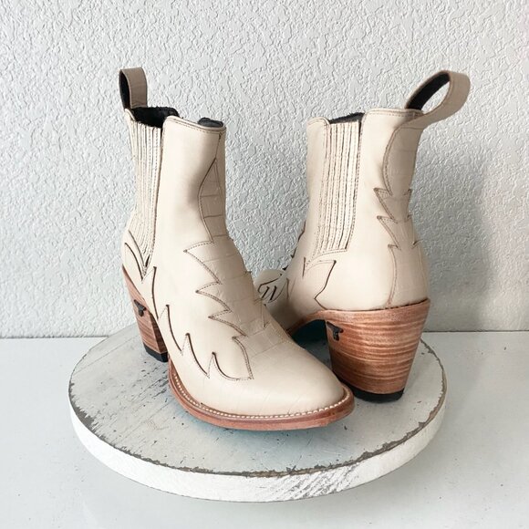 Lane CHELSEA Womens Cowboy Bootie 7.5 Western Ivory Short Cowgirl Ankle Boots - Picture 1 of 11